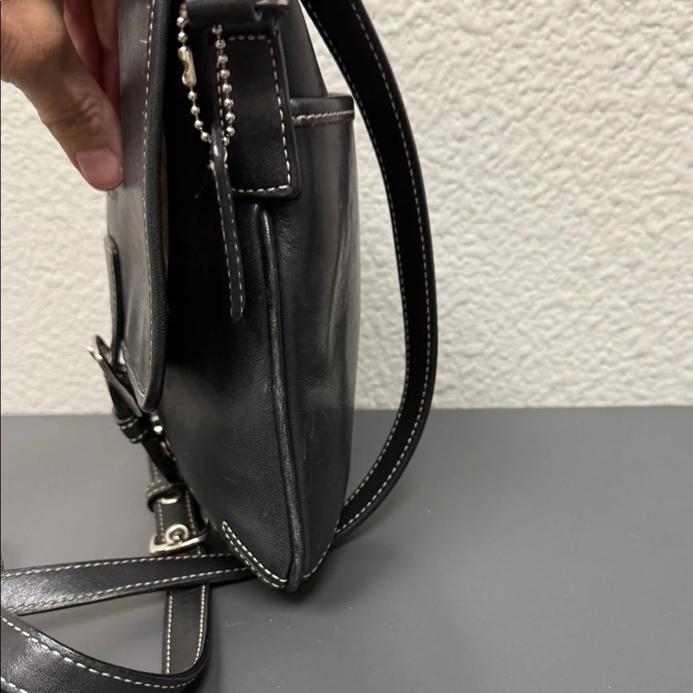 Vintage Coach Black Flap SoHo Leatherwear Messenger/Crossbody - Picture 4 of 10